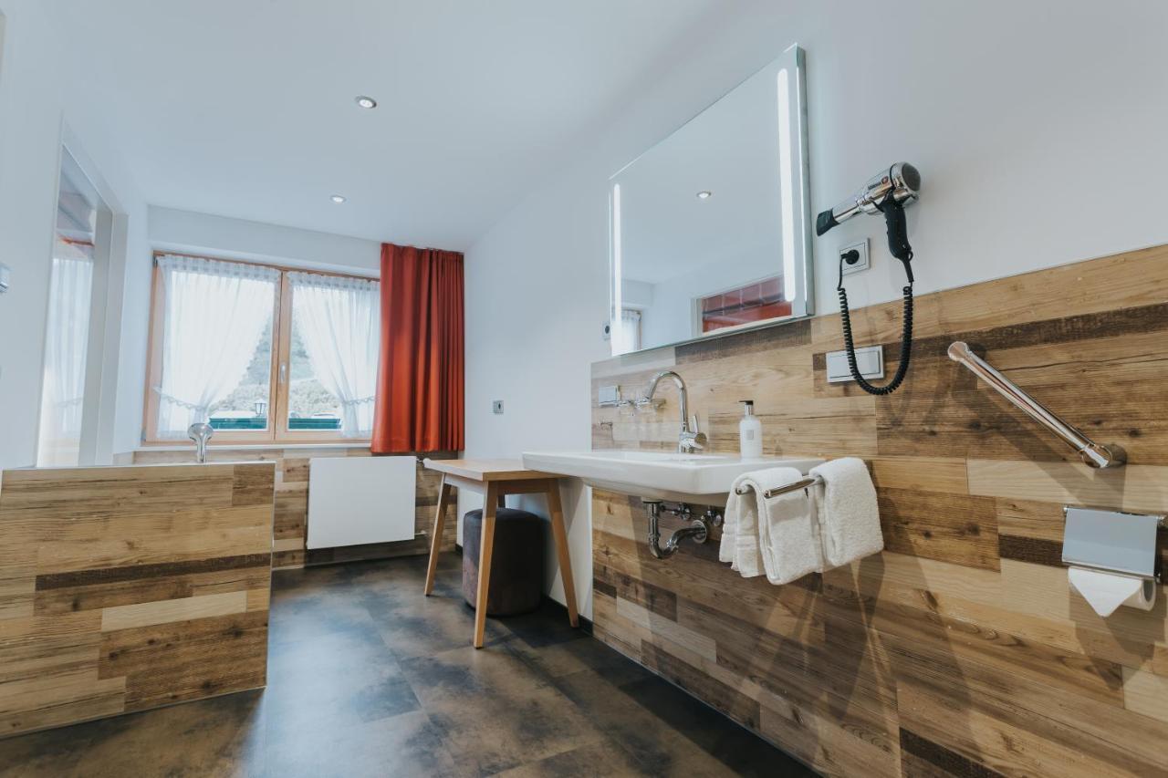 Hotel Tannenmuehle Grafenhausen Ngoại thất bức ảnh