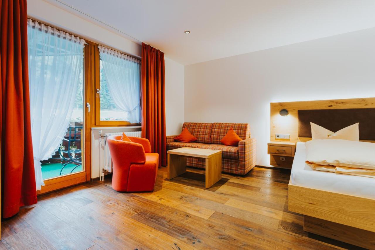 Hotel Tannenmuehle Grafenhausen Ngoại thất bức ảnh