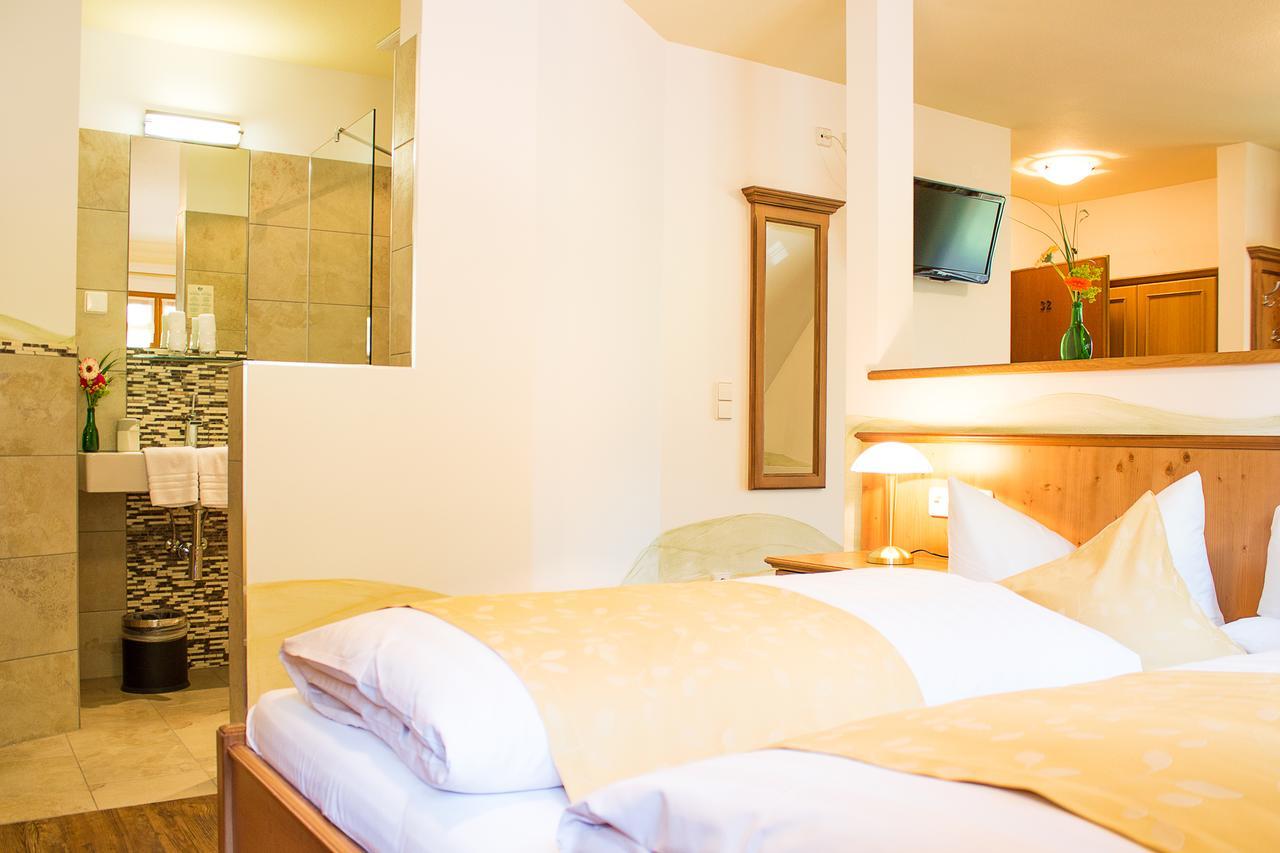 Hotel Tannenmuehle Grafenhausen Ngoại thất bức ảnh